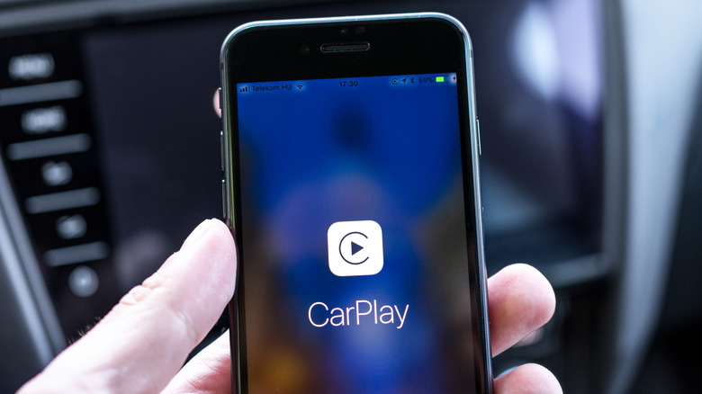 Apple CarPlay logo