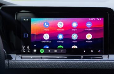 Android Auto on dash screen