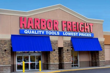 Harbor Freight storefront