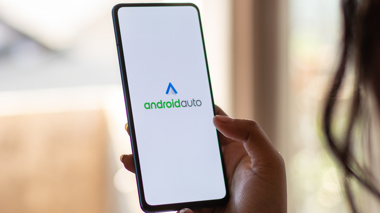 Android Auto logo smartphone screen